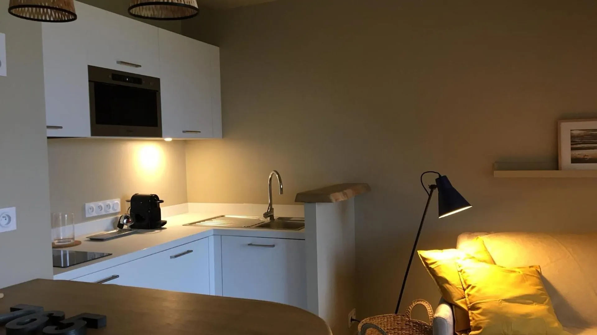 Appartement APPART-STUDIOS VUE MER PANORAMIQUE ST GUENOLE Côté Mer Penmarcʼh